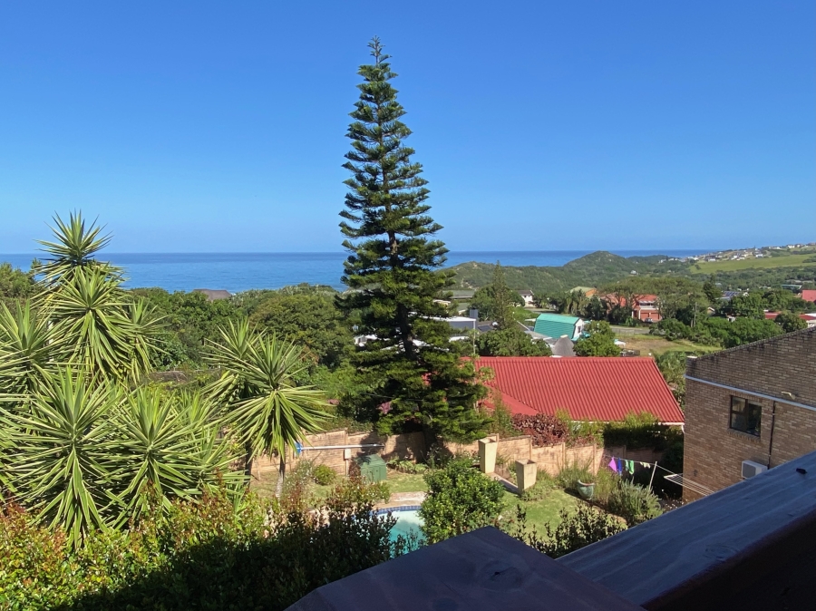 5 Bedroom Property for Sale in Cintsa East Eastern Cape